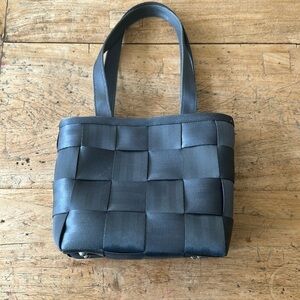 EUC Harveys The Original Seatbelt Bag – Steele Blue Small Tote